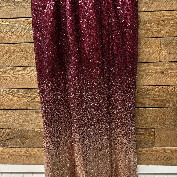 Elegant Burgundy & Rosegold Sequin Gown Size Small - Picture 4 of 9